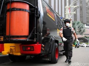 Tim Gegana Turun Tangan Periksa Ledakan Mal Taman Anggrek