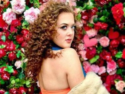 Selfie di Balkon Apartemen, Artis Cantik Ini Tewas Terjatuh dari Lantai 19