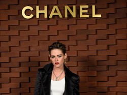 Chanel Gelar Fashion Show saat Pandemi, Hanya Dihadiri Kristen Stewart