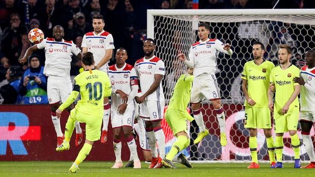 Duel Lyon vs Barcelona berakhir imbang di leg pertama.