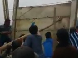 Tembok Jalan Tembus Pabrik Gula di Blitar Dirobohkan Warga, Kenapa?