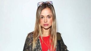 Gaya Amelia Windsor, Sepupu Cantik Pangeran Harry Eksis di Pekan Mode London