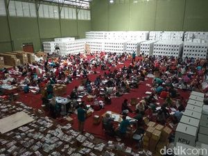 KPU Temanggung Kekurangan 70 Kotak Suara KPU Temanggung Kekurangan 70 Kotak Suara