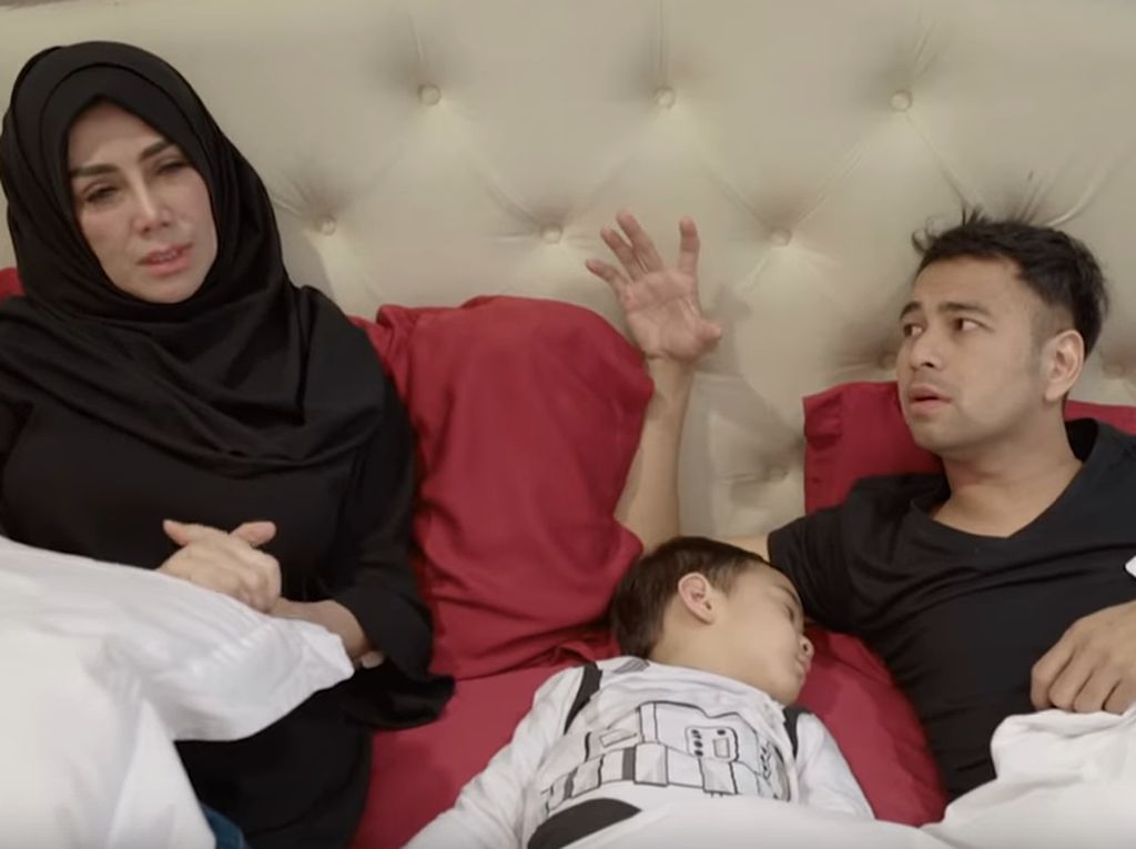 Raffi Jadi Kebanggaan Mama Amy, Gantikan Figur Ayah di Keluarga Raffi Jadi Kebanggaan Mama Amy, Gantikan Figur Ayah di Keluarga