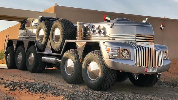 Mobil Unik Syekh Arab, Punya 10 Roda