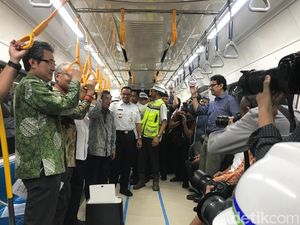 Ditemani Anies dan Menhub, JK Jajal MRT dari HI ke Lebak Bulus