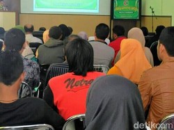 Kala Mantan Penderita Gangguan Mental Reuni