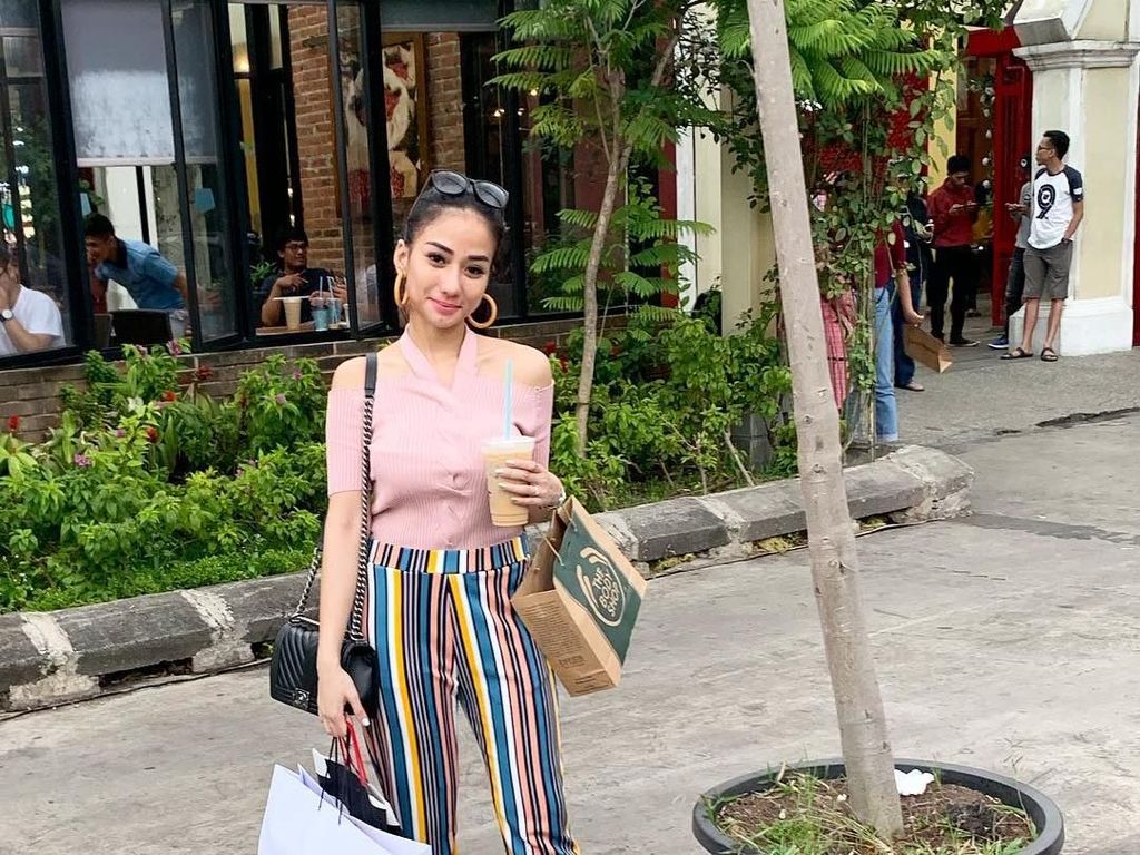 Drama Percintaan Kelar, Bella Luna Ngaku Bahagia Drama Percintaan Kelar, Bella Luna Ngaku Bahagia
