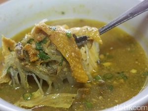Soto Ayam Ambengan Pak Sadi Legendaris Kini Bisa Dinikmati di Bandung Soto Ayam Ambengan Pak Sadi Legendaris Kini Bisa Dinikmati di Bandung