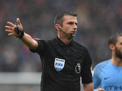 Michael Oliver Wasit MU vs Liverpool, Fans Setan Merah Meradang