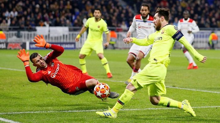 Laga Lyon vs Barcelona di leg pertama babak 16 besar Liga Champions berakhir 0-0 (Foto: Emmanuel Foudrot/Reuters) Laga Lyon vs Barcelona di leg pertama babak 16 besar Liga Champions berakhir 0-0 (Foto: Emmanuel Foudrot/Reuters)
