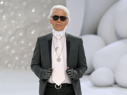 Karl Lagerfeld Dikremasi, Para Pesohor Dunia Beri Penghormatan Terakhir