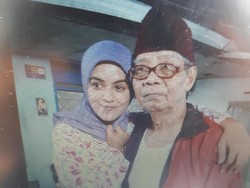 Cerita Unik Nana Krip Temukan Uang Segepok saat Naik Haji