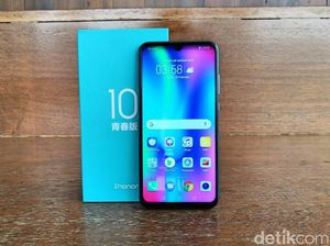 Honor 10 Lite: Kamera AI yang Ditunjang Layar Menawan Honor 10 Lite: Kamera AI yang Ditunjang Layar Menawan