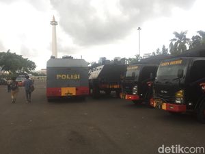 Polisi: 12.000 Aparat Gabungan Siap Amankan Munajat 212 di Monas Polisi: 12.000 Aparat Gabungan Siap Amankan Munajat 212 di Monas
