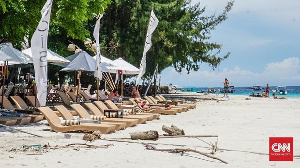 Gili Trawangan tampak tak terlalu ramai setelah gempa bumi berkekuatan 7.2 SR menerjang Lombok dan sekitarnya tahun lalu.