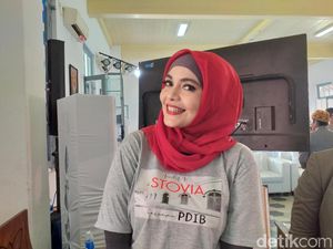 Payudara Tak Kencang Lagi, Gara-gara Menyusui? Ini Kata Lula Kamal Payudara Tak Kencang Lagi, Gara-gara Menyusui? Ini Kata Lula Kamal