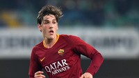 Nicolo Zaniolo banyak mendapat kesempatan bermain bersama AS Roma musim ini, dengan tampil 28 kali dan mampu bikin 5 gol. Gelandang 19 tahun itu pun dibawa Timnas Italia ke Kualifikasi Piala Eropa 2020. (Foto: Alessandro Sabattini/Getty Images)