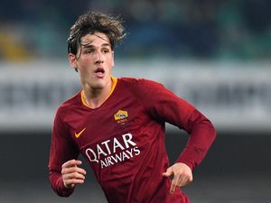 Juventus Sodorkan Rp 564 M ke Roma untuk Zaniolo