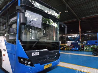 Bus Mayasari yang Kini Berseragam Transjakarta