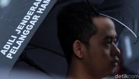 Diguyur Hujan, Aksi Kamisan ke-575 Digelar di Depan Istana