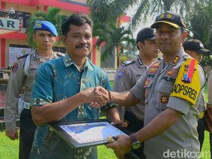Aksi Dua Warga Blitar Gagalkan Penyekapan Diganjar Penghargaan