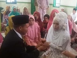 Murah Meriah! Segelas Es Cendol Jadi Mahar Pernikahan Pasangan Ini