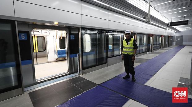 Ragam Komentar Warga Sambut MRT Jakarta