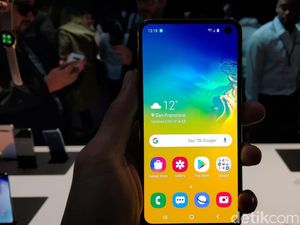 Komparasi Flagship Murah Galaxy S10e vs iPhone XR Komparasi Flagship Murah Galaxy S10e vs iPhone XR