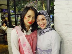 Kinal eks JKT48 Rela Tampil Jelek Keliling Mall Jelang Nikah