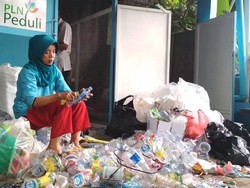 Tampung 300 Ton Setahun, Bank Sampah Binaan PLN Hasilkan Rp 950 Juta