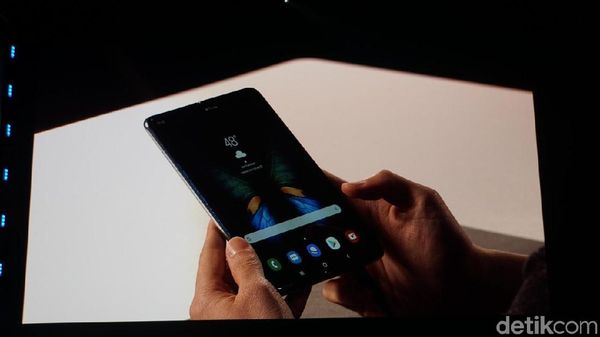 Ini Dia Galaxy Fold, Ponsel Layar Lipat Seharga Rp 27 Juta