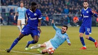 Dalam pertandingan di Veltins Arena, Kamis (21/2/2019) dinihari WIB, City memetik kemenangan 3-2. Mereka bersusah payah untuk merai hasil positif. (Foto: Matthew Childs/Action Images via Reuters)