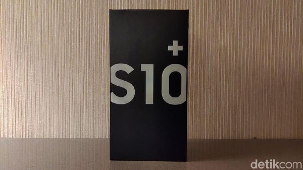 Unboxing Samsung Galaxy S10+