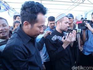 Teman Sejati! Persahabatan Denny Cagur dan Raffi Ahmad Teman Sejati! Persahabatan Denny Cagur dan Raffi Ahmad