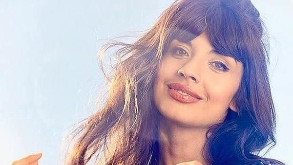 Potret Artis Pakistan yang Kontroversial Setelah Sebut Karl Lagerfeld Kejam