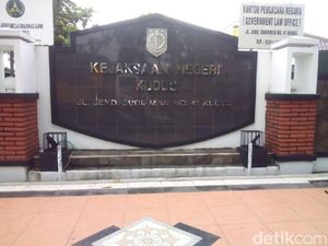 Diduga Korupsi, ASN di Kudus Ditahan Kejati Jawa Tengah Diduga Korupsi, ASN di Kudus Ditahan Kejati Jawa Tengah
