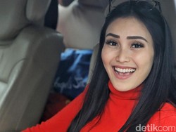 Ayu Ting Ting akan Berangkat Umrah Sendirian Besok