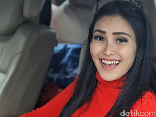 Ayu Ting Ting Dukung Bilqis Jadi Vlogger