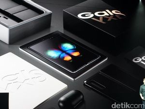 Serba Serbi Galaxy Fold, Ponsel Layar Lipat Rp 27 Juta