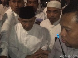 Susul Titiek dan HNW, Amien Rais Hadir di Munajat 212 di Monas