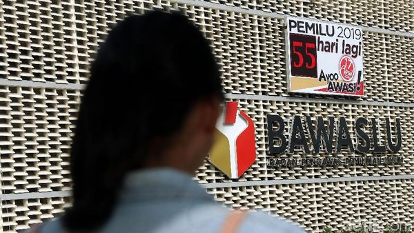 Layar Hitung Mundur Pemilu 2019