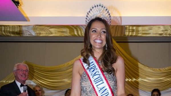 Ratu Kecantikan Ini Dicopot Gelarnya karena Ketahuan Foto Topless