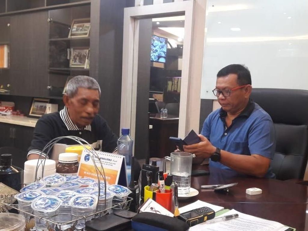 Sempat Dilaporkan Hilang, Ini Alasan Anggota DPRD Buru Selatan ke Jakarta Sempat Dilaporkan Hilang, Ini Alasan Anggota DPRD Buru Selatan ke Jakarta