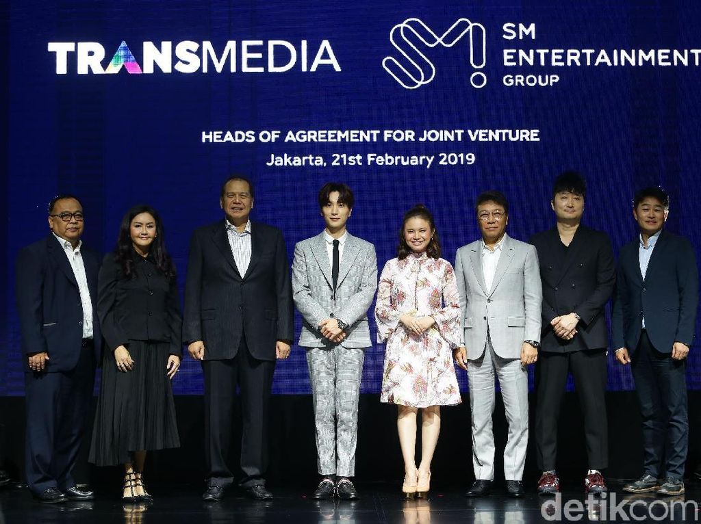 Ngeri! SM Entertainment Rencana Bentuk Super Boy Group Ngeri! SM Entertainment Rencana Bentuk Super Boy Group