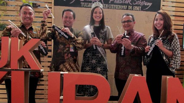 Puteri Indonesia Lingkungan Hadiri Hari Peduli Sampah