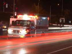 Saya Nabrak Ambulans yang Tak Menyalakan Sirine, Apa Ancaman Pidananya?