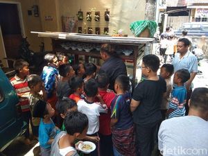 Tiap Jumat, Penjual Soto di Muntilan Ini Gratiskan Dagangannya Tiap Jumat, Penjual Soto di Muntilan Ini Gratiskan Dagangannya