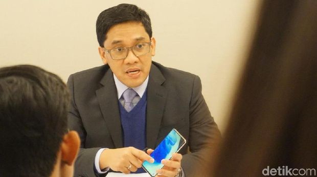 Denny Galant, Head of Product Marketing Samsung Mobile, Samsung Electronics Indonesia