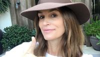 Berusia 53 Tahun, Cindy Crawford Masih Layak Disebut Hot Mom?